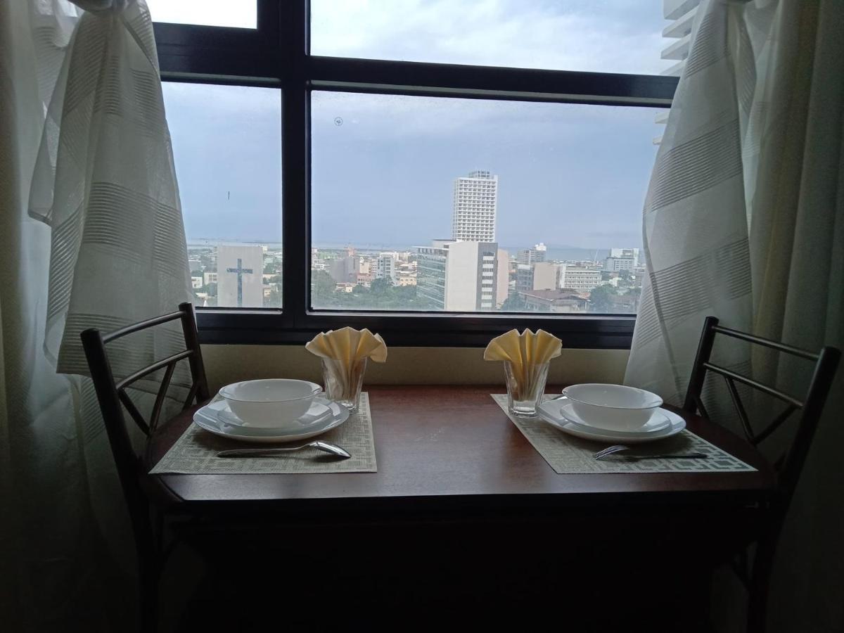 Horizon 101 A3 Shortwalk Robinson Mall Mango Sq Cebu Extérieur photo