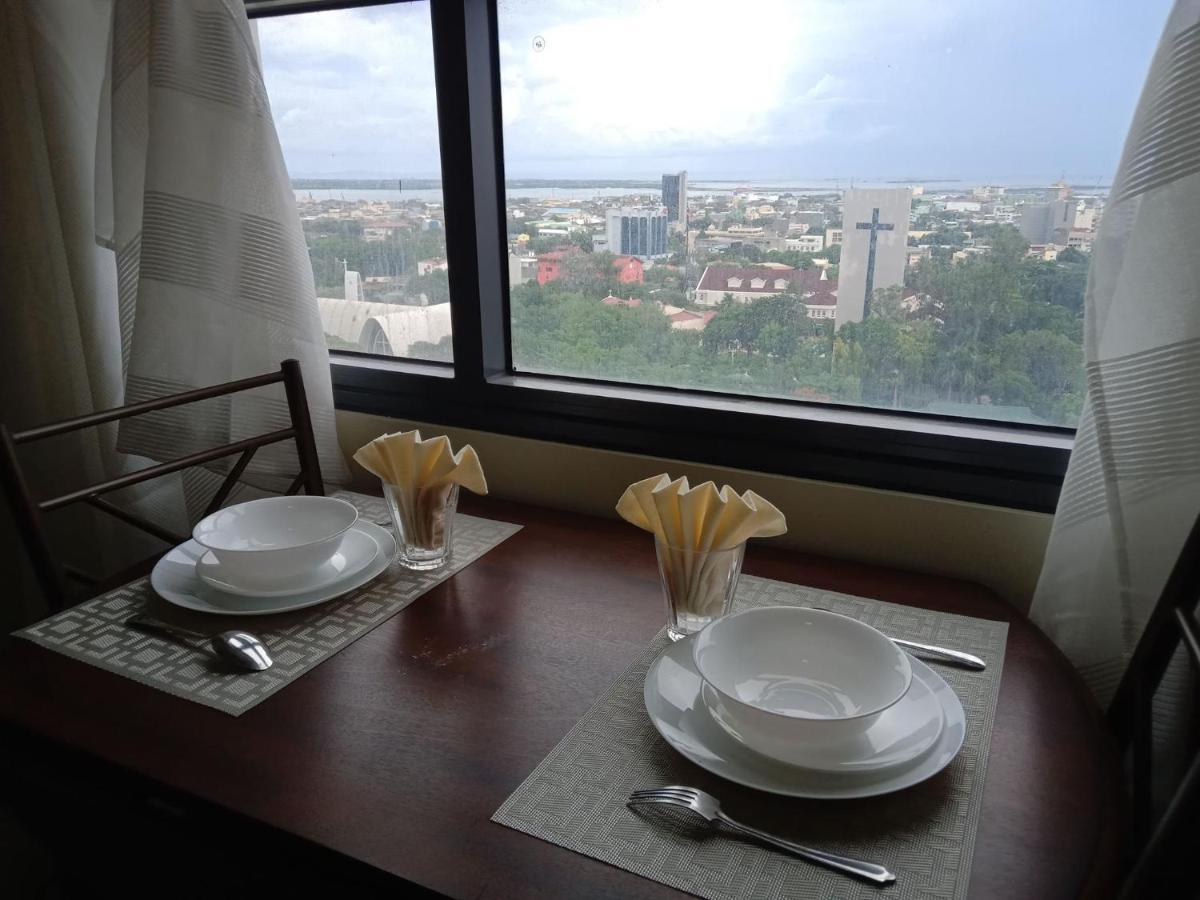 Horizon 101 A3 Shortwalk Robinson Mall Mango Sq Cebu Extérieur photo